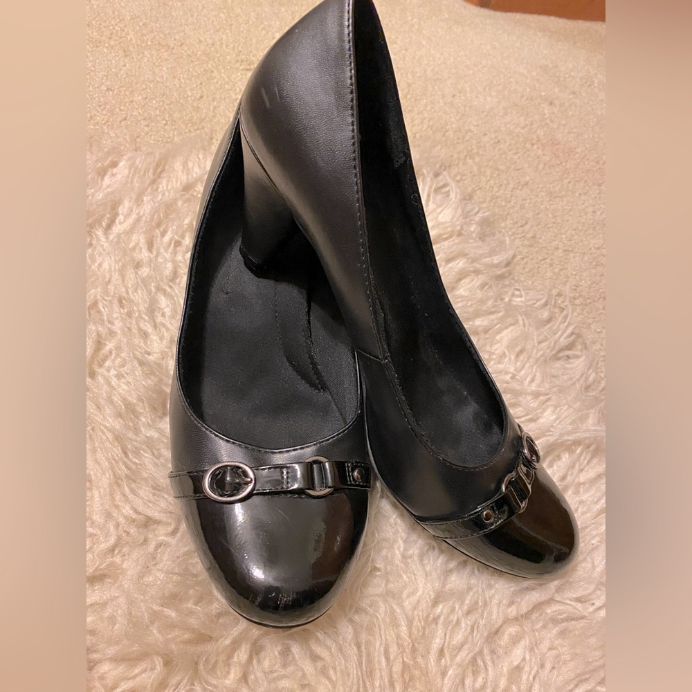 Comfort Plus by Predictions black pumps
